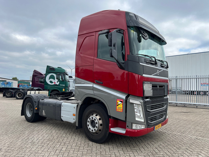 Volvo FH 420 Globetrotter - ADR - شاحنة جرار: صور 3 Volvo FH 420 Globetrotter - ADR - شاحنة جرار: صور 3