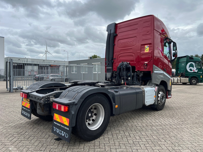 Volvo FH13.420 Globetrotter - ADR - شاحنة جرار: صور 4 Volvo FH13.420 Globetrotter - ADR - شاحنة جرار: صور 4