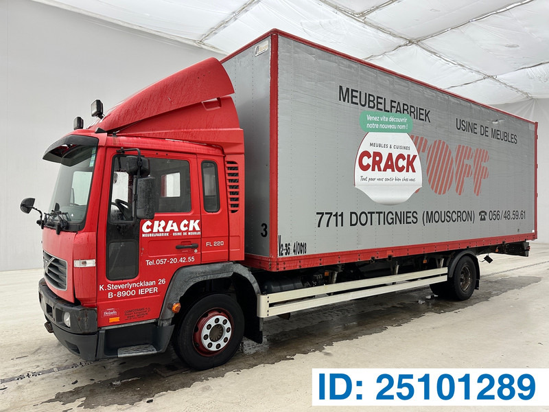 Volvo FL 220 - شاحنات الحاويات / جسم علوي قابل للتغيير شاحنة: صور 1 Volvo FL 220 - شاحنات الحاويات / جسم علوي قابل للتغيير شاحنة: صور 1