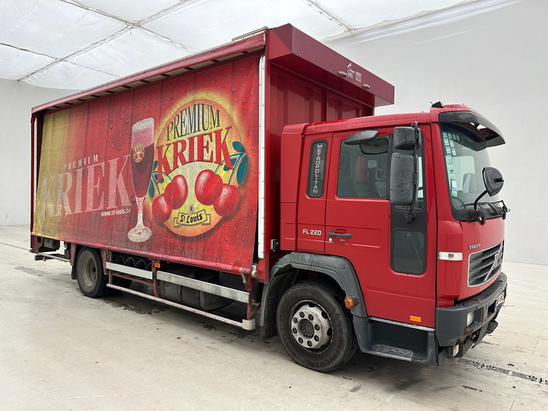 Volvo FL 220 - شاحنة ستارة: صور 3 Volvo FL 220 - شاحنة ستارة: صور 3