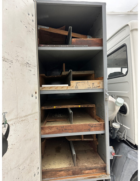 Volvo FL6.09 - شاحنات مسطحة: صور 4 Volvo FL6.09 - شاحنات مسطحة: صور 4