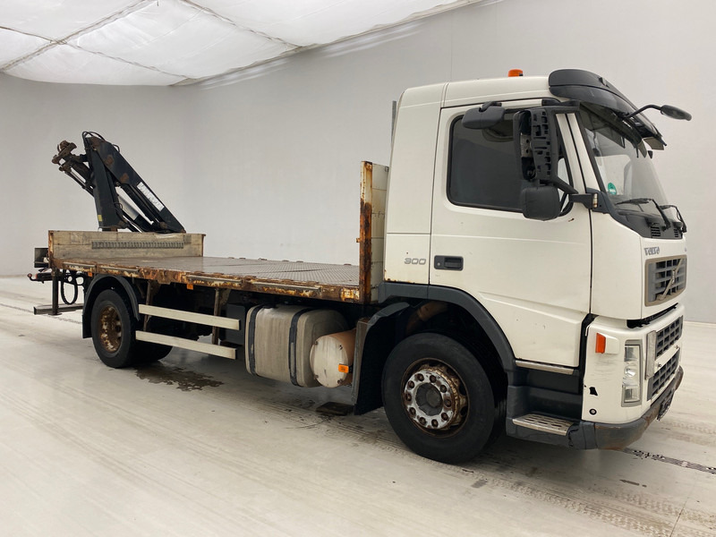 Volvo FM 300 - شاحنات مسطحة, شاحنة كرين: صور 3 Volvo FM 300 - شاحنات مسطحة, شاحنة كرين: صور 3