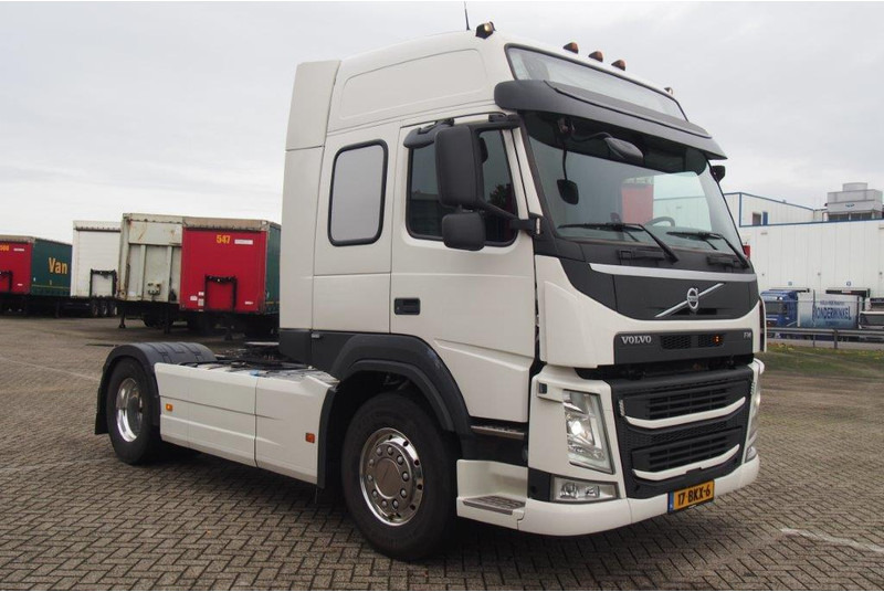 Volvo FM 410 Globetrotter - شاحنة جرار: صور 3 Volvo FM 410 Globetrotter - شاحنة جرار: صور 3