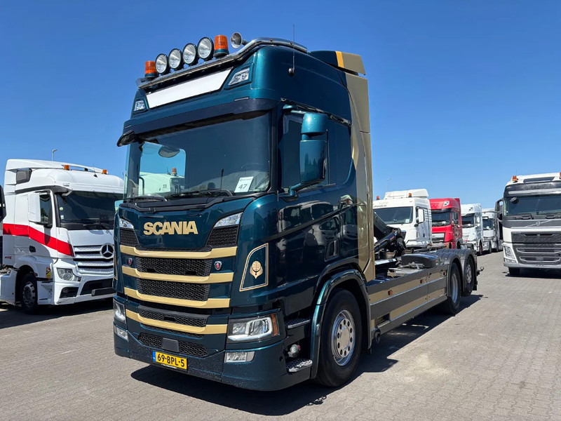 Scania R500 6x2 Euro 6 Retarder Hiab Hooklift - شاحنة ذات الخطاف: صور 1 Scania R500 6x2 Euro 6 Retarder Hiab Hooklift - شاحنة ذات الخطاف: صور 1