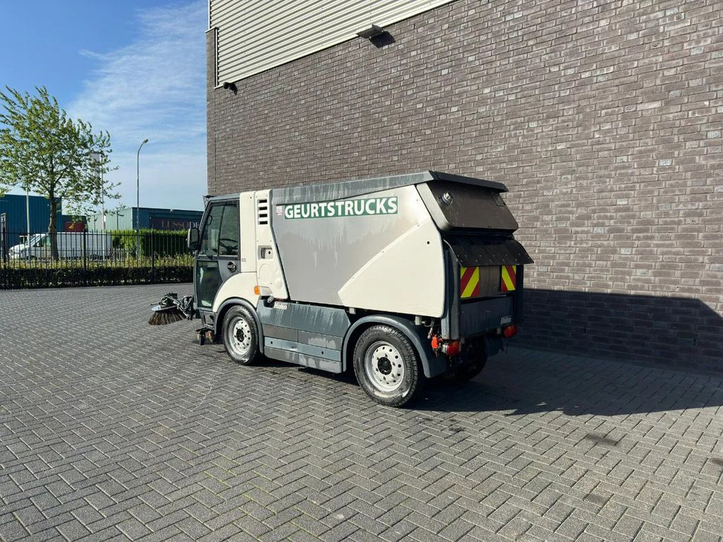 Hako CITYMASTER 2200 SWEEPING TRUCK/ KEHRMASCHINE/VEE - سياره كنس شوارع: صور 5 Hako CITYMASTER 2200 SWEEPING TRUCK/ KEHRMASCHINE/VEE - سياره كنس شوارع: صور 5