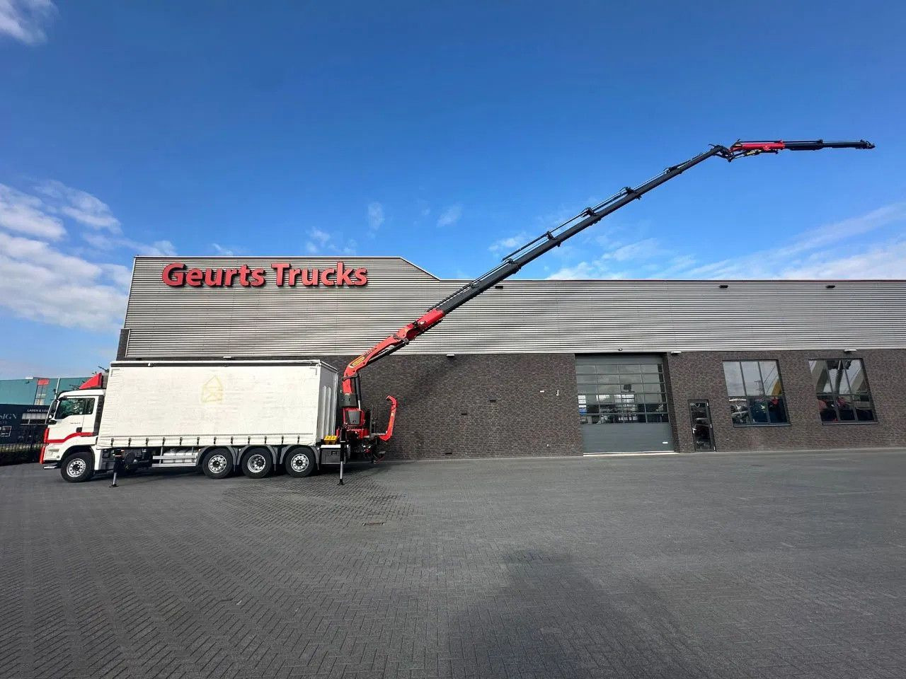 MAN TGS 35.470 8X2 SCHUIFZEIL MET PALFINGER PK37.002 - شاحنة كرين: صور 2 MAN TGS 35.470 8X2 SCHUIFZEIL MET PALFINGER PK37.002 - شاحنة كرين: صور 2