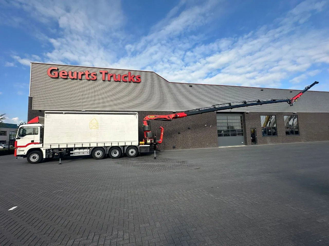 MAN TGS 35.470 8X2 SCHUIFZEIL MET PALFINGER PK37.002 - شاحنة كرين: صور 4 MAN TGS 35.470 8X2 SCHUIFZEIL MET PALFINGER PK37.002 - شاحنة كرين: صور 4