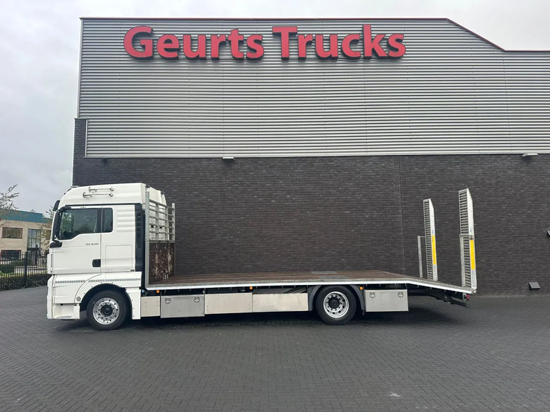 MAN TGX 4X2 LL-U OPRIJWAGEN / MACHINE TRANSPORTER / PLATEAU - شاحنة نقل سيارات شاحنة: صور 1 MAN TGX 4X2 LL-U OPRIJWAGEN / MACHINE TRANSPORTER / PLATEAU - شاحنة نقل سيارات شاحنة: صور 1