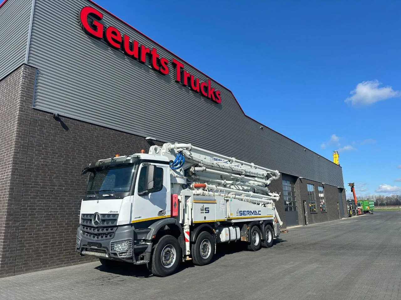 Mercedes-Benz Arocs 4451 8X4 + SERMAC 5Z42 BETONPOMP/BETONPUMP - مضخة خرسانة: صور 2 Mercedes-Benz Arocs 4451 8X4 + SERMAC 5Z42 BETONPOMP/BETONPUMP - مضخة خرسانة: صور 2