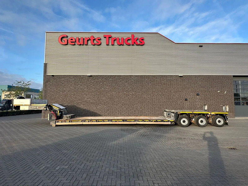 Nooteboom EURO 67-03 PENDEL ASSEN DIEPLADE/LOWLOADER/TIEFLADER - عربة مسطحة منخفضة نصف مقطورة: صور 1 Nooteboom EURO 67-03 PENDEL ASSEN DIEPLADE/LOWLOADER/TIEFLADER - عربة مسطحة منخفضة نصف مقطورة: صور 1