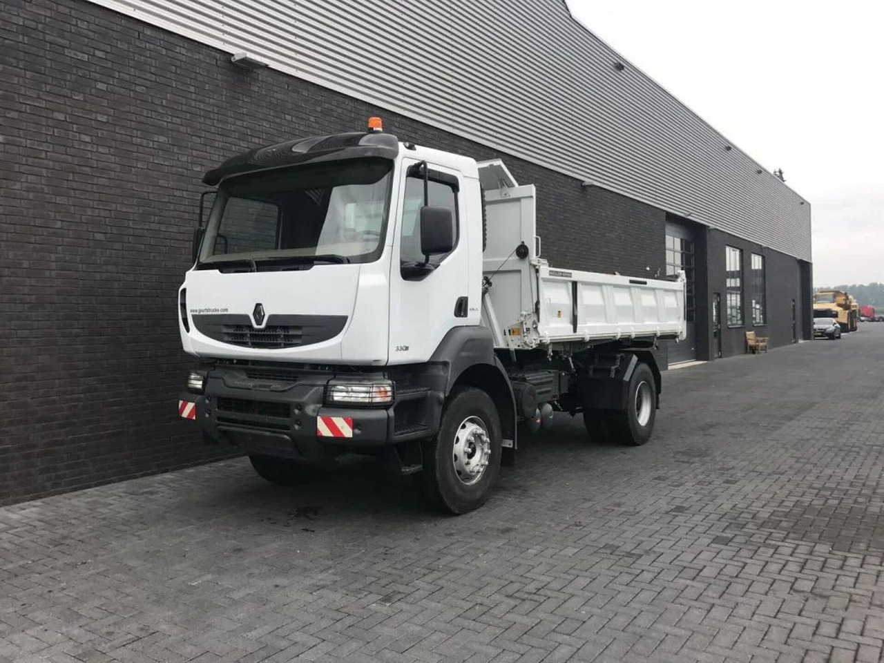 Renault Kerax 330 DXI 4X2 KIPPER/TIPPER ONLY 27.000 KM ! - قلابات: صور 2 Renault Kerax 330 DXI 4X2 KIPPER/TIPPER ONLY 27.000 KM ! - قلابات: صور 2