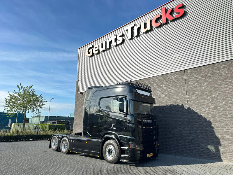 Scania S660 V8 6X2 LONGLINE SPECIAL INTERIOR BUFFL TREKKER MET HYDRAULIEK / SATTELZUG / TRACTOR UNIT / CAMIÓN - شاحنة جرار: صور 5 Scania S660 V8 6X2 LONGLINE SPECIAL INTERIOR BUFFL TREKKER MET HYDRAULIEK / SATTELZUG / TRACTOR UNIT / CAMIÓN - شاحنة جرار: صور 5