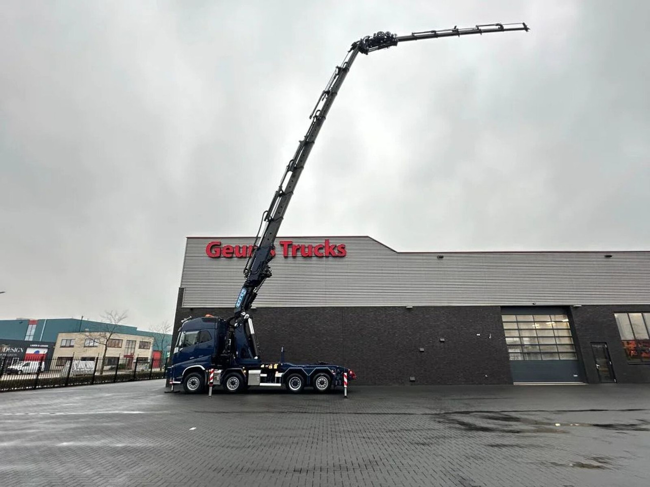 Volvo FH 16.650 8X2 + EFFER 1855/8S + JIB 6S HEAVY DUT - شاحنة جرار: صور 4 Volvo FH 16.650 8X2 + EFFER 1855/8S + JIB 6S HEAVY DUT - شاحنة جرار: صور 4