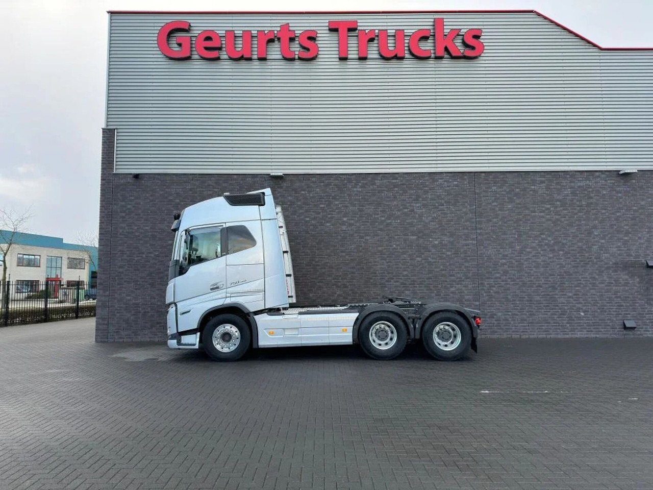 Volvo FH 16.750 6X4 TREKKER/TRACTOR/SZM EURO 6 HYDRAUL - شاحنة جرار: صور 1 Volvo FH 16.750 6X4 TREKKER/TRACTOR/SZM EURO 6 HYDRAUL - شاحنة جرار: صور 1