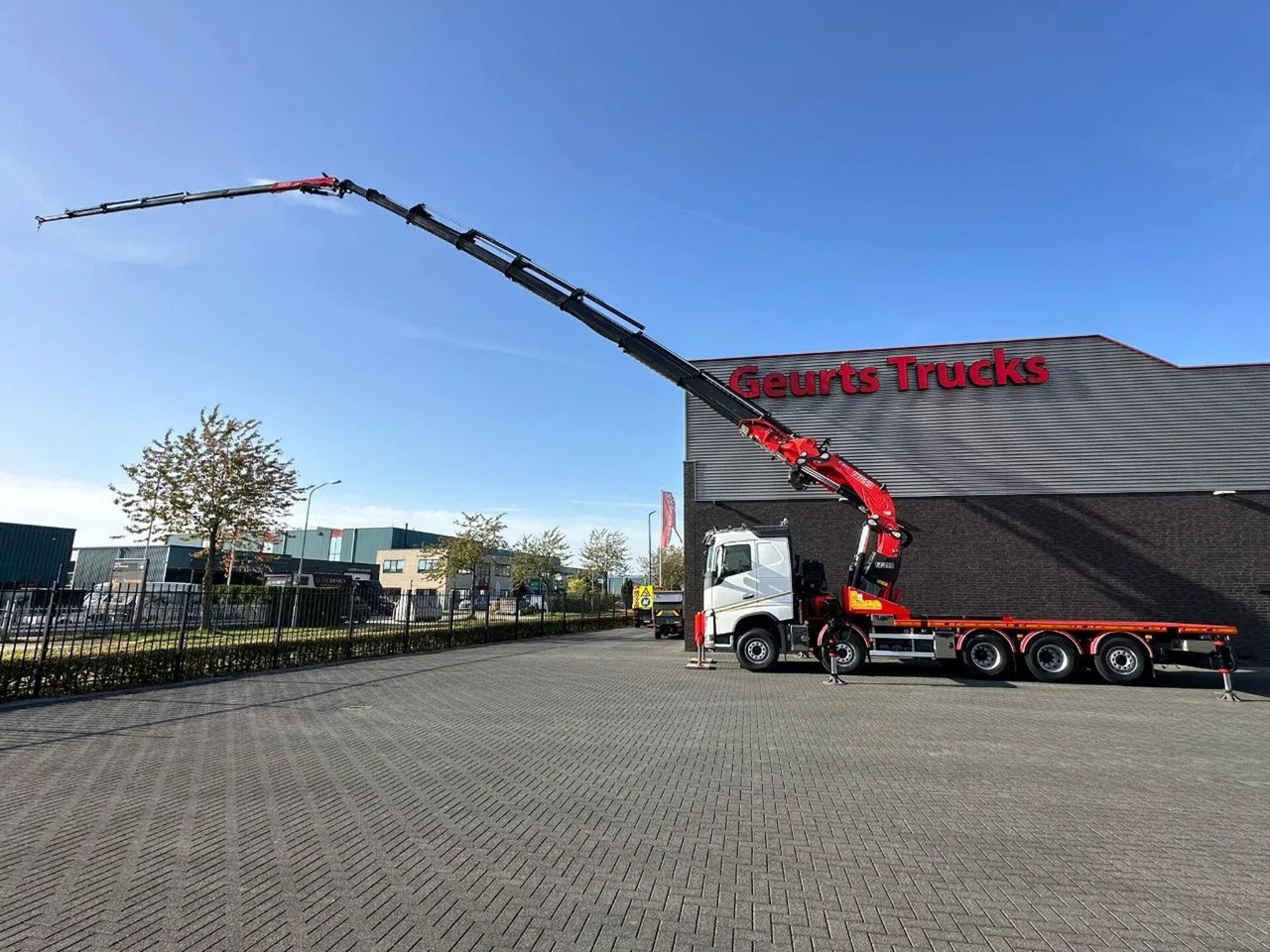 Volvo FH 540 10X4 + FASSI F1650RAL.2.28 + JIB L616L KR - شاحنة كرين: صور 3 Volvo FH 540 10X4 + FASSI F1650RAL.2.28 + JIB L616L KR - شاحنة كرين: صور 3