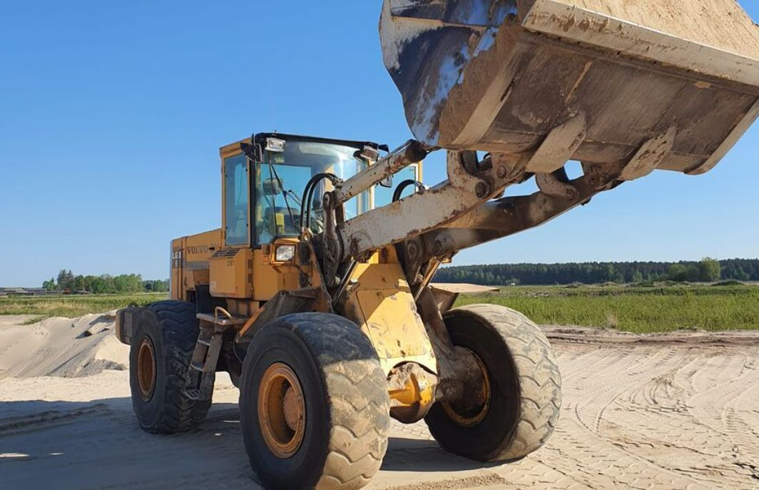VOLVO L120 - اللودر بعجل: صور 1 VOLVO L120 - اللودر بعجل: صور 1