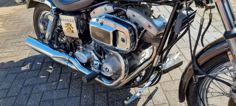 Harley-Davidson FXE SUPER GLIDE.... 1200 AMF first paint إيجار Harley-Davidson FXE SUPER GLIDE.... 1200 AMF first paint: صور 6