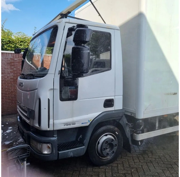 Iveco ML75 E18 manual gearbox...... 180 pk met laadklep - بصندوق مغلق شاحنة: صور 5 Iveco ML75 E18 manual gearbox...... 180 pk met laadklep - بصندوق مغلق شاحنة: صور 5