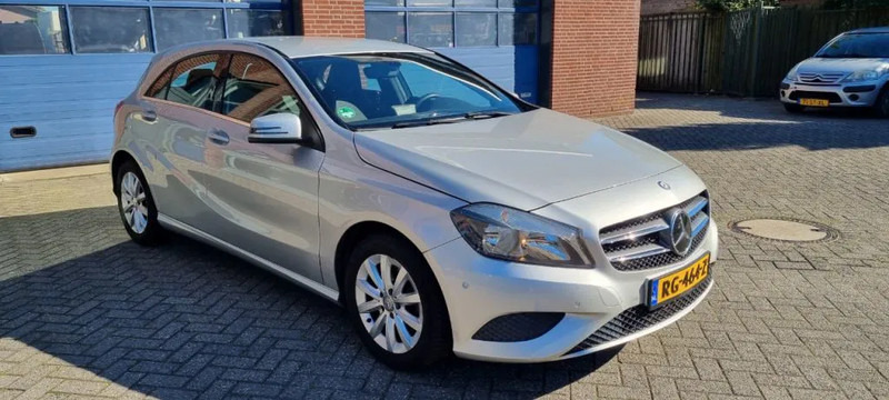 Mercedes-Benz A-Klasse 180 automaat.. 180 automaat - سيارة: صور 1 Mercedes-Benz A-Klasse 180 automaat.. 180 automaat - سيارة: صور 1