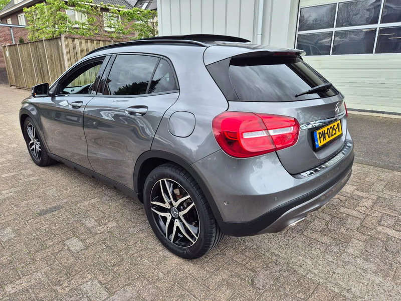 Mercedes-Benz GLA 200 Automaat. AMG. Edition 1 - سيارة: صور 4 Mercedes-Benz GLA 200 Automaat. AMG. Edition 1 - سيارة: صور 4