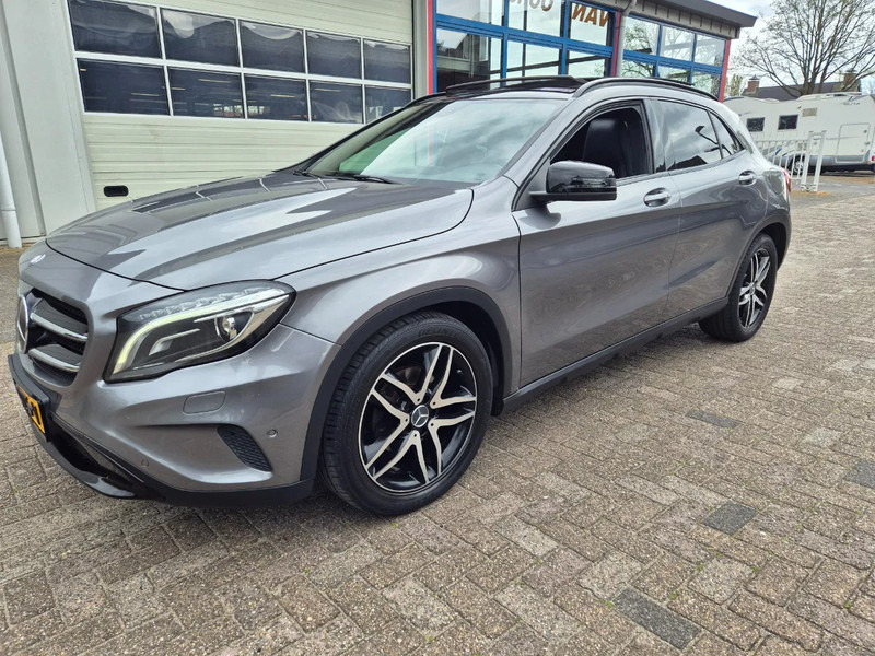 Mercedes-Benz GLA 200 Automaat. AMG. Edition 1 - سيارة: صور 5 Mercedes-Benz GLA 200 Automaat. AMG. Edition 1 - سيارة: صور 5