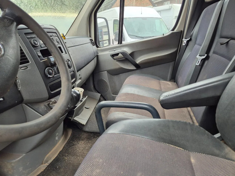 Mercedes-Benz Sprinter 516 autom. motor defect. L2 H2 - فان: صور 4 Mercedes-Benz Sprinter 516 autom. motor defect. L2 H2 - فان: صور 4