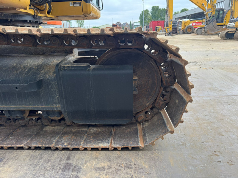 حفارات زحافة Caterpillar 320GC: صور 16