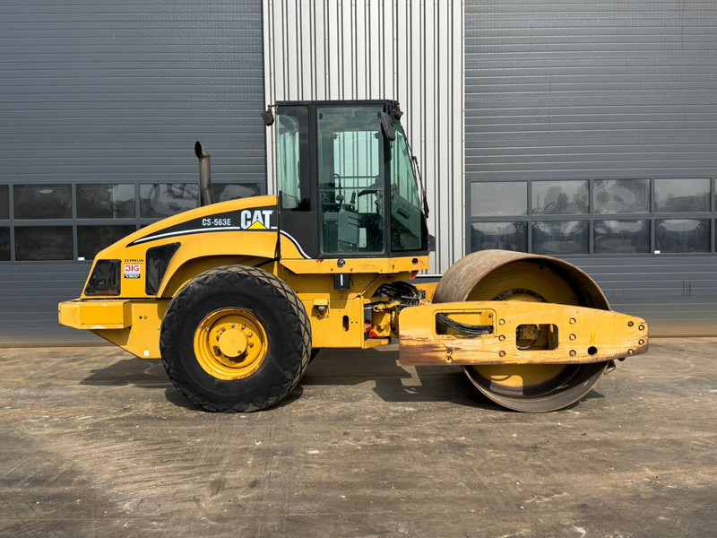 Caterpillar CS563E - مدحلة: صور 5 Caterpillar CS563E - مدحلة: صور 5