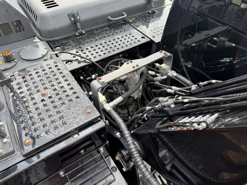 حفارات زحافة Doosan DX225LC-5: صور 19