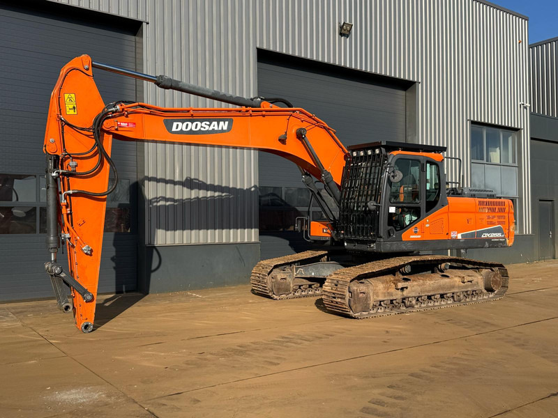 Doosan DX255NLC-5 - حفارات زحافة: صور 3 Doosan DX255NLC-5 - حفارات زحافة: صور 3
