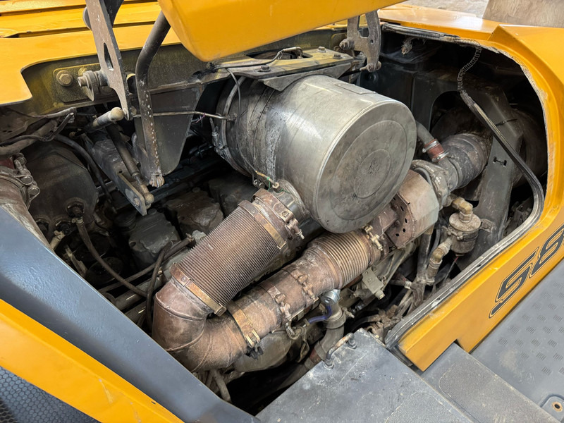 اللودر بعجل Liebherr L580: صور 14 اللودر بعجل Liebherr L580: صور 14