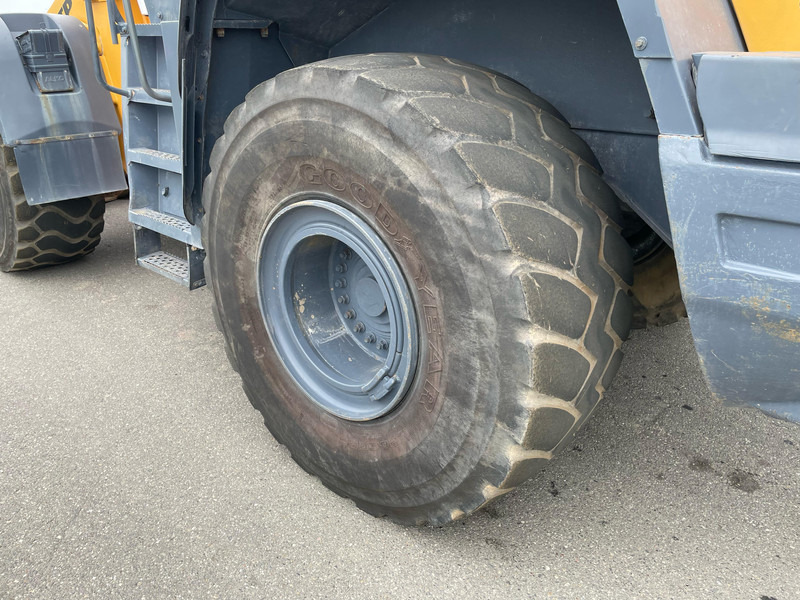 اللودر بعجل Liebherr L580: صور 11 اللودر بعجل Liebherr L580: صور 11