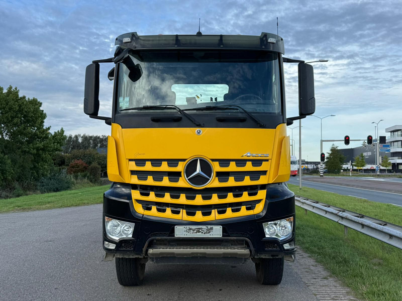 MERCEDESBENZ AROCS 3345 - شاحنة جرار: صور 4 MERCEDESBENZ AROCS 3345 - شاحنة جرار: صور 4