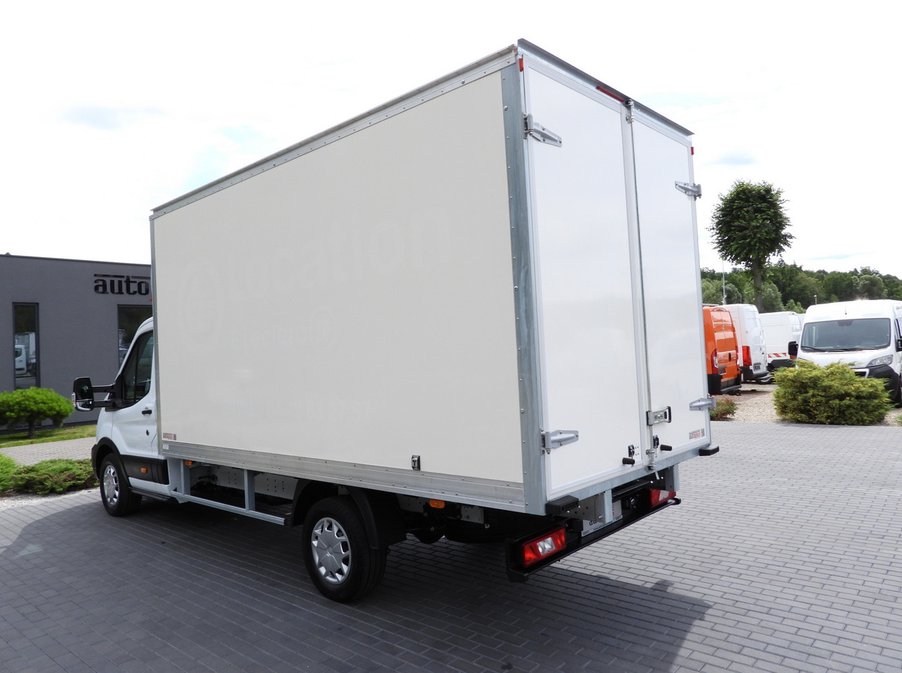 الشاحنات الصغيرة صندوق مغلق FORD TRANSIT BOX 8 PALLETS CRUISE CONTROL AIR CONDITIONING 130HP: صور 9 الشاحنات الصغيرة صندوق مغلق FORD TRANSIT BOX 8 PALLETS CRUISE CONTROL AIR CONDITIONING 130HP: صور 9