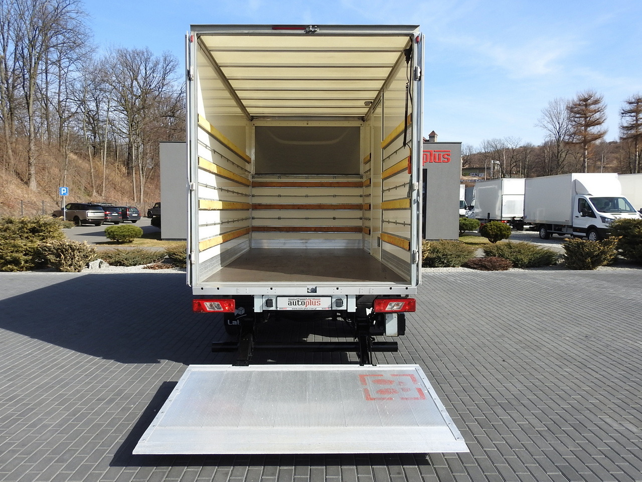 الشاحنات الصغيرة صندوق مغلق FORD TRANSIT BOX LIFT 8 PALLETS CRUISE CONTROL LED LIGHTS TWIN WHEELS AIR CONDITIONING 170HP: صور 12 الشاحنات الصغيرة صندوق مغلق FORD TRANSIT BOX LIFT 8 PALLETS CRUISE CONTROL LED LIGHTS TWIN WHEELS AIR CONDITIONING 170HP: صور 12