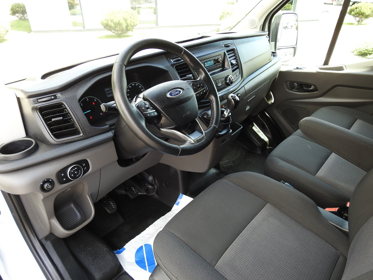 FORD TRANSIT REGRIGERATOR BOX 0*C POWER SUPPLY 230V CRUISE CONTROL AIR CONDITIONING TWIN WHEELS 170HP - الشاحنات الصغيرة المبردة: صور 2 FORD TRANSIT REGRIGERATOR BOX 0*C POWER SUPPLY 230V CRUISE CONTROL AIR CONDITIONING TWIN WHEELS 170HP - الشاحنات الصغيرة المبردة: صور 2