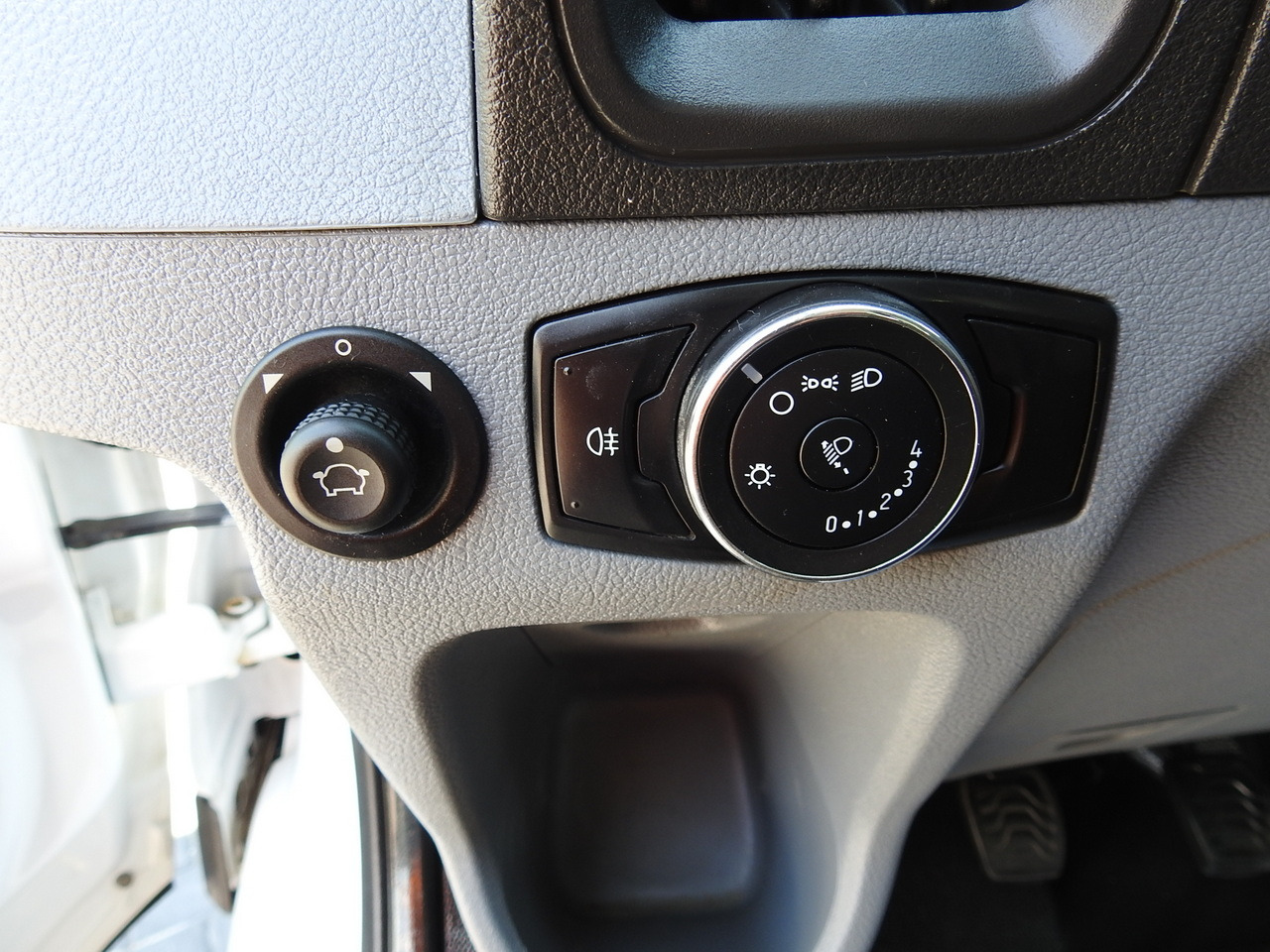 الشاحنات الصغيرة كابينة مزدوجة FORD TRANSIT STAKE BODY DOUBLE CABIN DOKA 7 SEATS AIR CONDITIONING  130HP: صور 22