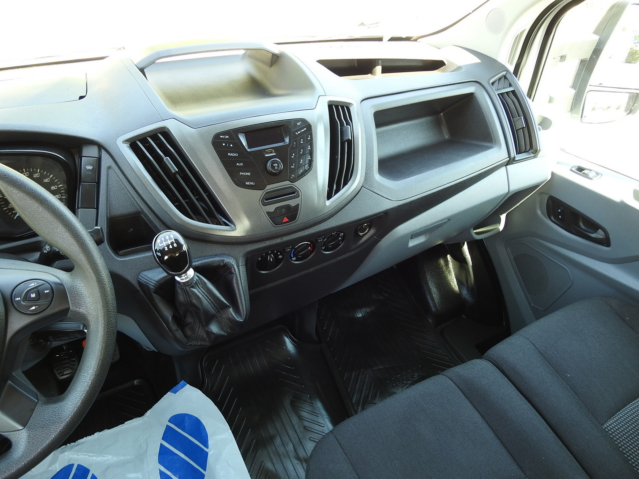 الشاحنات الصغيرة كابينة مزدوجة FORD TRANSIT STAKE BODY DOUBLE CABIN DOKA 7 SEATS AIR CONDITIONING  130HP: صور 25