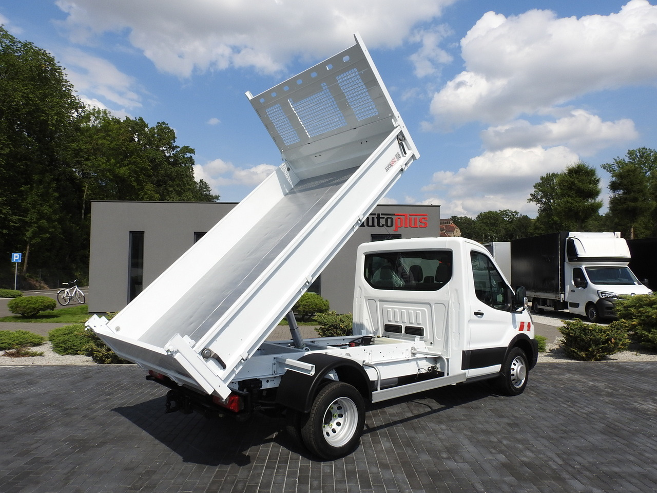 FORD TRANSIT TIPPER CRUISE CONTROL AIR CONDITIONING TWIN WHEELS 170HP - قلاب صغير: صور 3 FORD TRANSIT TIPPER CRUISE CONTROL AIR CONDITIONING TWIN WHEELS 170HP - قلاب صغير: صور 3