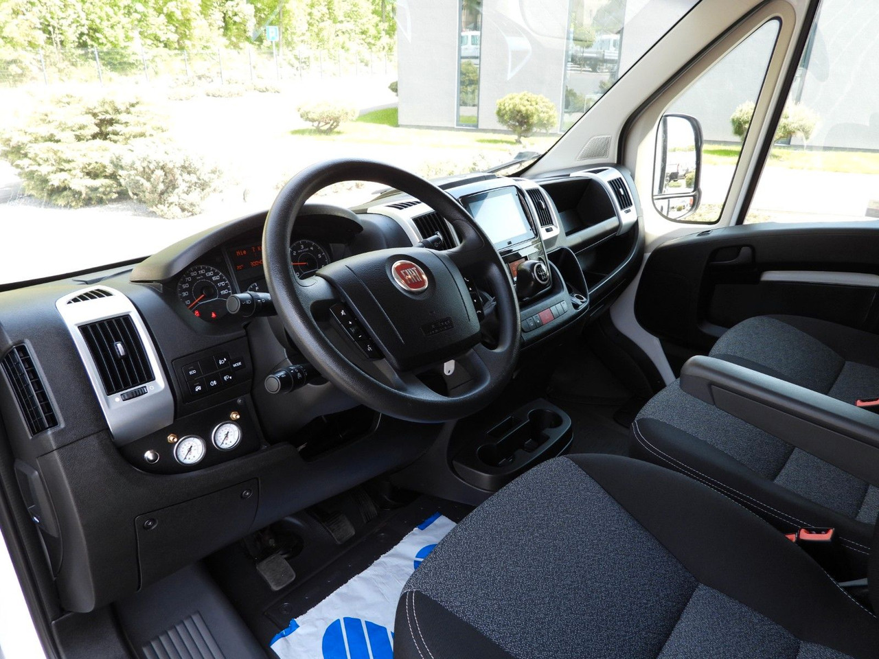 Fiat DUCATO PRITSCHE PLANE 10 PALETTEN WEBASTO A/C Fiat DUCATO PRITSCHE PLANE 10 PALETTEN WEBASTO A/C - الشاحنات الصغيرة ستائر: صور 2 Fiat DUCATO PRITSCHE PLANE 10 PALETTEN WEBASTO A/C Fiat DUCATO PRITSCHE PLANE 10 PALETTEN WEBASTO A/C - الشاحنات الصغيرة ستائر: صور 2