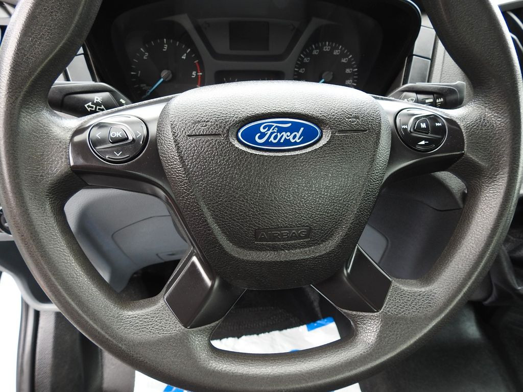 Ford TRANSIT PRITSCHE 8 PALETTEN ZWILLINGSRÄDER 130PS  إيجار Ford TRANSIT PRITSCHE 8 PALETTEN ZWILLINGSRÄDER 130PS: صور 24