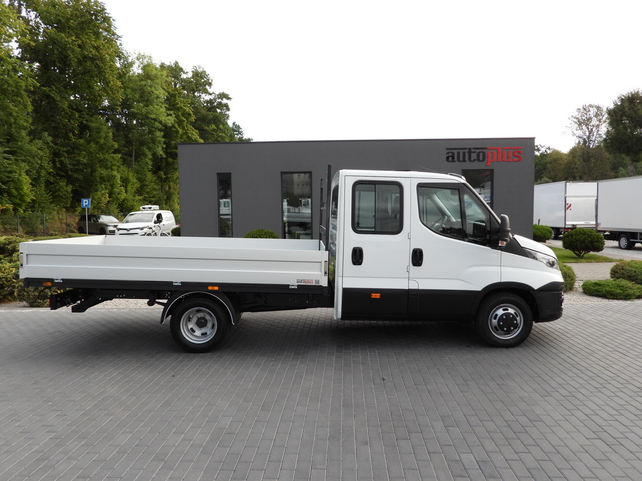 الشاحنات الصغيرة كابينة مزدوجة IVECO DAILY 35C17 STAKE BODY DOUBLE CABIN DOKA 7 SEATS CRUISE CONTROL TWIN WHEELS AIR CONDITIONING  170HP: صور 7