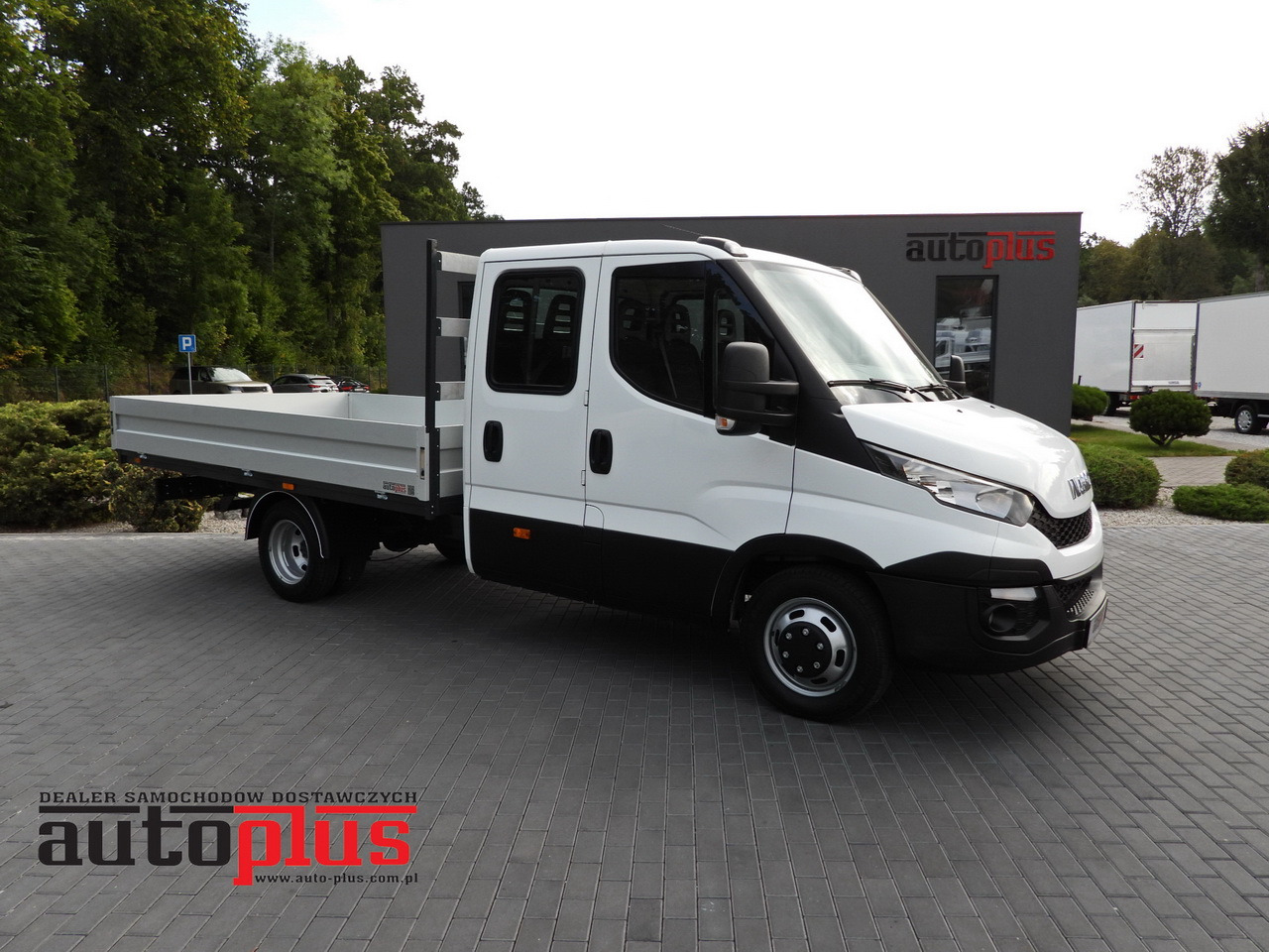 IVECO DAILY 35C17 STAKE BODY DOUBLE CABIN DOKA 7 SEATS CRUISE CONTROL TWIN WHEELS AIR CONDITIONING 170HP - الشاحنات الصغيرة كابينة مزدوجة: صور 1 IVECO DAILY 35C17 STAKE BODY DOUBLE CABIN DOKA 7 SEATS CRUISE CONTROL TWIN WHEELS AIR CONDITIONING 170HP - الشاحنات الصغيرة كابينة مزدوجة: صور 1