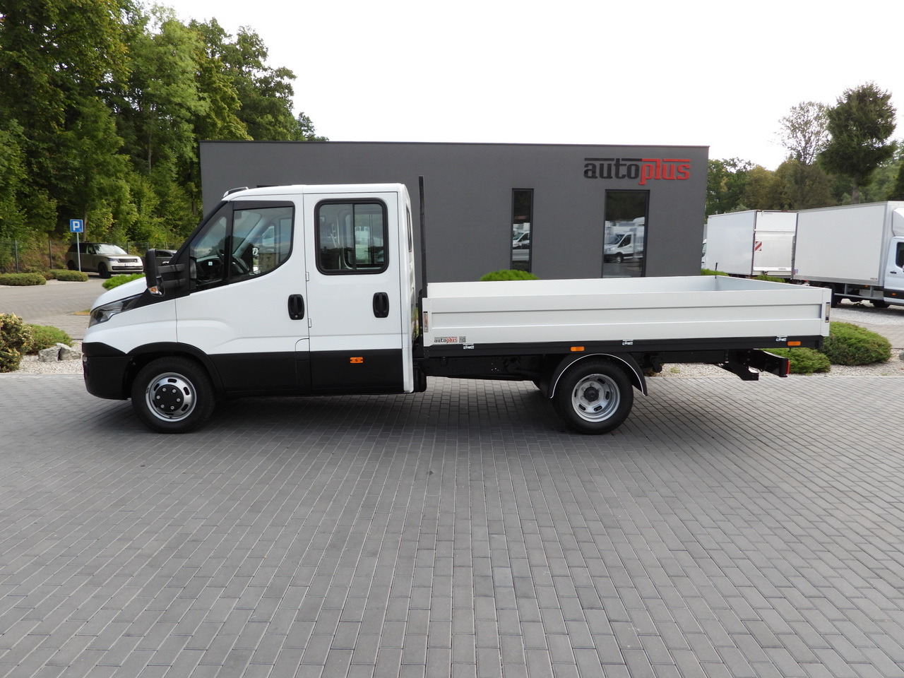 الشاحنات الصغيرة كابينة مزدوجة IVECO DAILY 35C17 STAKE BODY DOUBLE CABIN DOKA 7 SEATS CRUISE CONTROL TWIN WHEELS AIR CONDITIONING  170HP: صور 8
