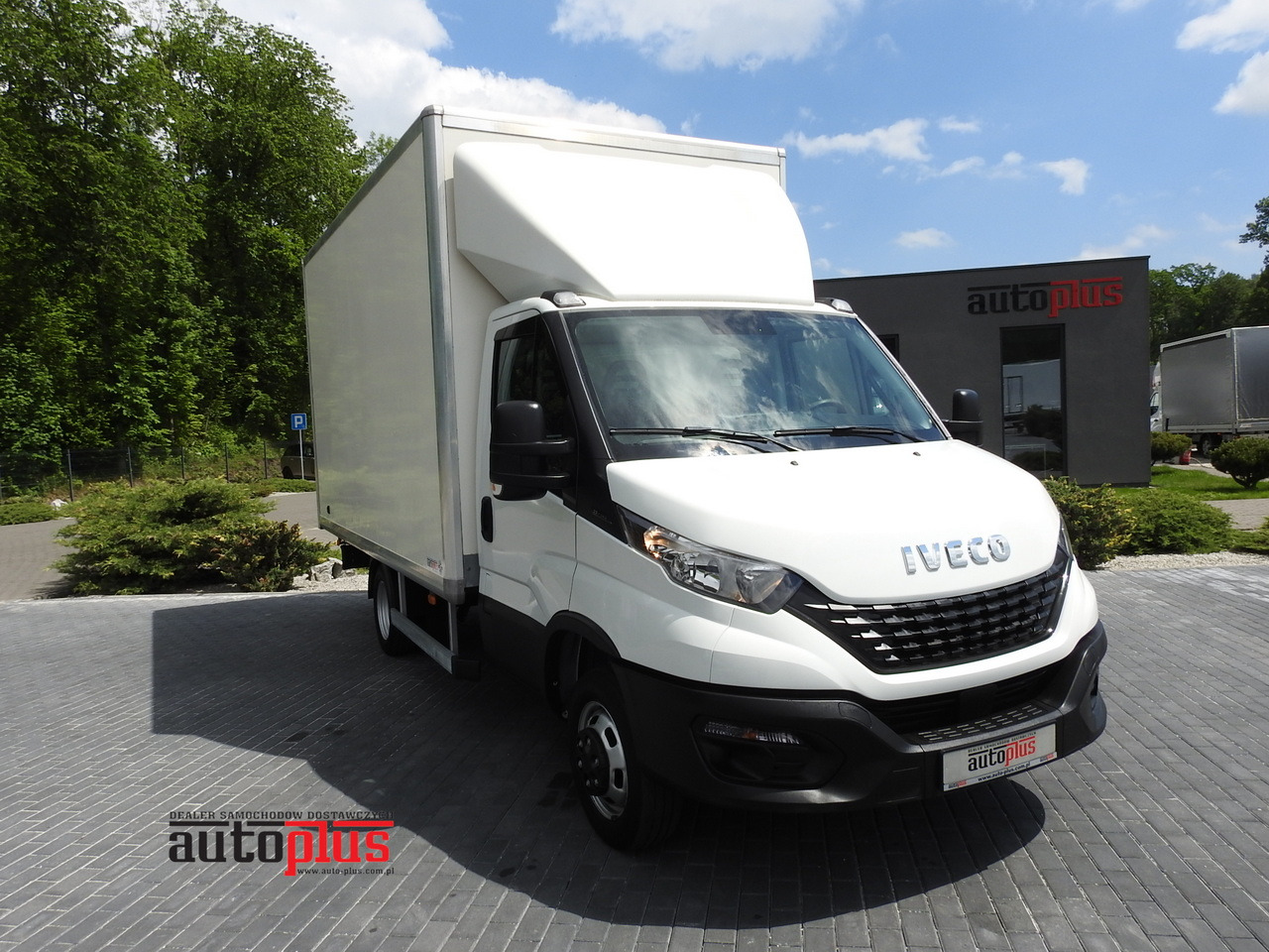 IVECO DAILY 35S14 8 PALLETS CRUISE CONTROL TWIN WHEELS AIR CONDITIONING 140HP - الشاحنات الصغيرة صندوق مغلق: صور 1 IVECO DAILY 35S14 8 PALLETS CRUISE CONTROL TWIN WHEELS AIR CONDITIONING 140HP - الشاحنات الصغيرة صندوق مغلق: صور 1
