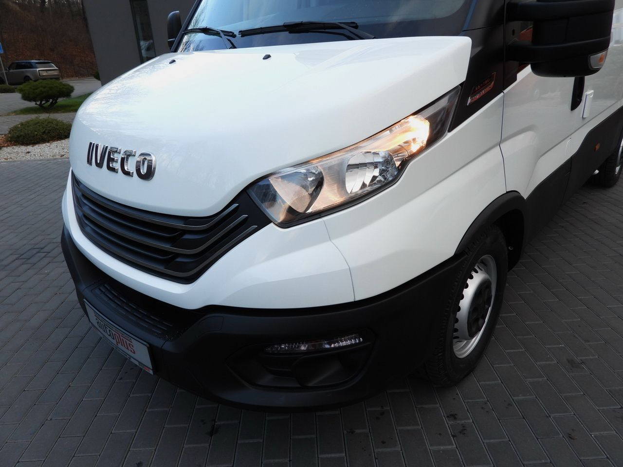 الشاحنات الصغيرة المبردة IVECO DAILY 35S14 REFRIGERATOR VAN 0*C POWER SUPPLY 230V NAVIGATION AUTOMATIC TRANSMISSION  AIR CONDITIONING  140HP: صور 19
