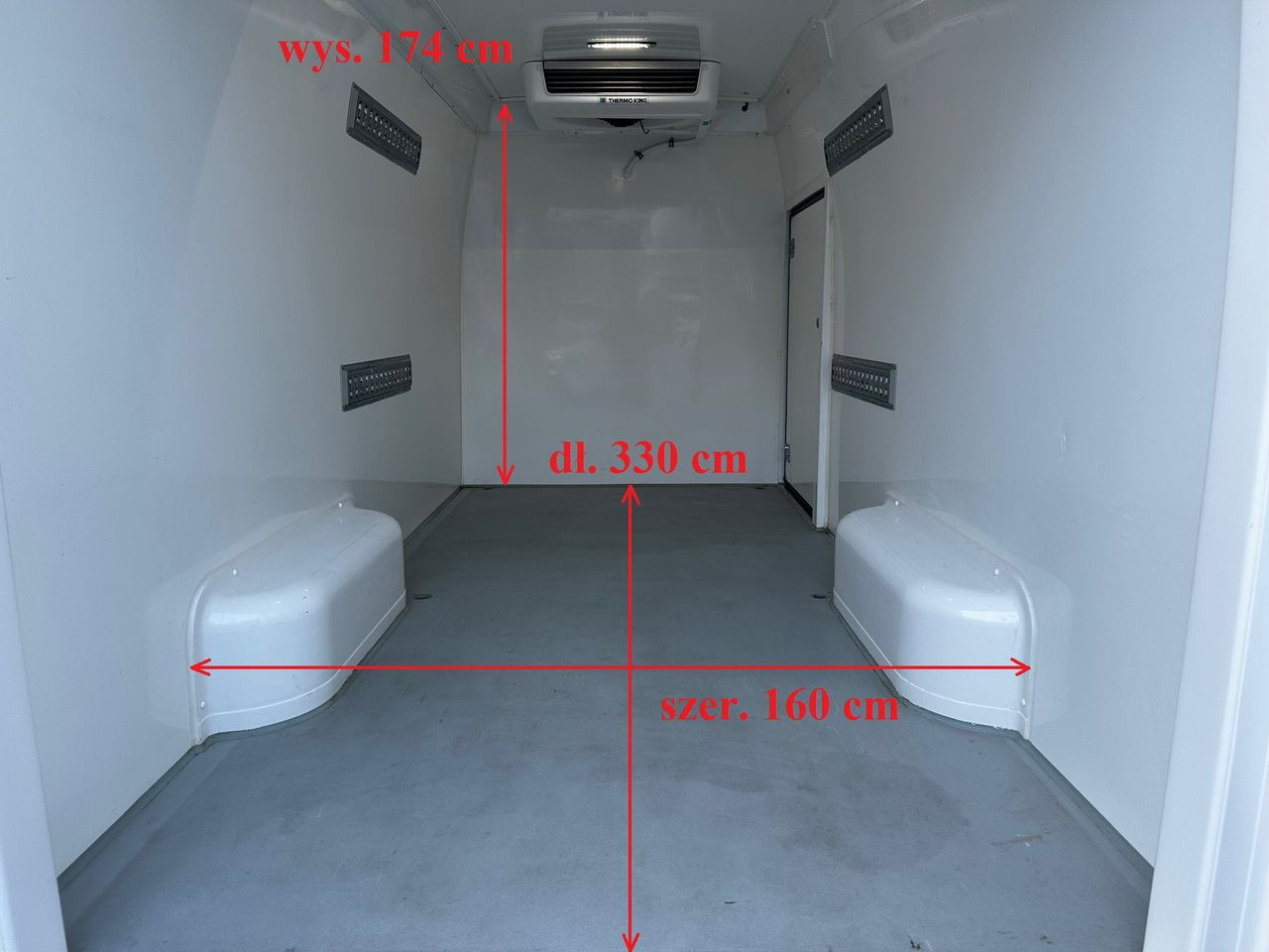 الشاحنات الصغيرة المبردة IVECO DAILY 35S14 REFRIGERATOR VAN 0*C POWER SUPPLY 230V NAVIGATION AUTOMATIC TRANSMISSION  AIR CONDITIONING  140HP: صور 12