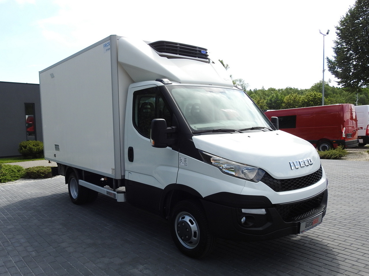 IVECO DAILY 35S15 REGRIGERATOR BOX -12*C 8 PALLETS CRUISE CONTROL TWIN WHEELS AIR CONDITIONING 150HP - الشاحنات الصغيرة المبردة: صور 4 IVECO DAILY 35S15 REGRIGERATOR BOX -12*C 8 PALLETS CRUISE CONTROL TWIN WHEELS AIR CONDITIONING 150HP - الشاحنات الصغيرة المبردة: صور 4
