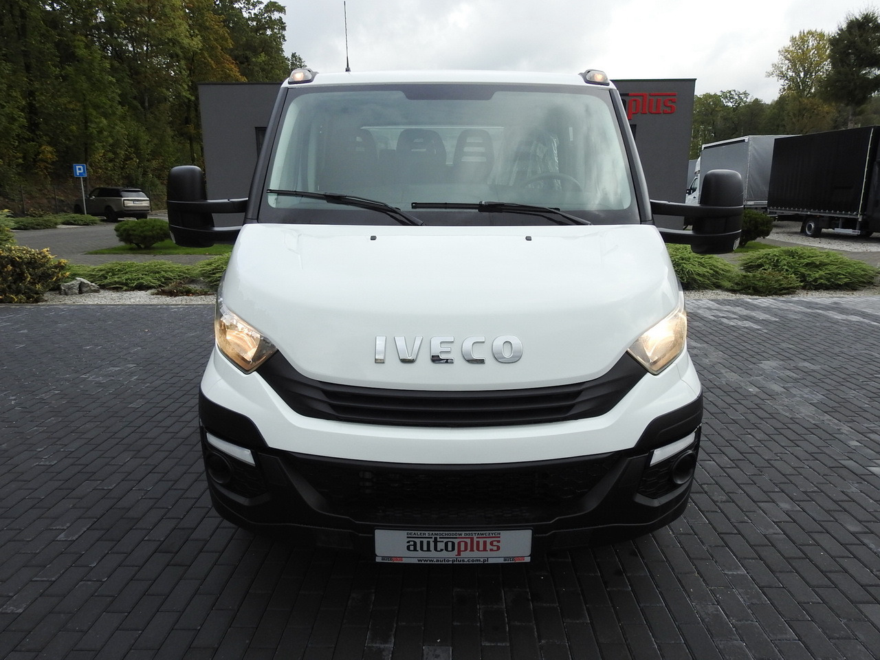 IVECO DAILY 35S15 STAKE BODY DOUBLE CABIN DOKA 7 SEATS AIR CONDITIONING 150HP - الشاحنات الصغيرة كابينة مزدوجة: صور 5 IVECO DAILY 35S15 STAKE BODY DOUBLE CABIN DOKA 7 SEATS AIR CONDITIONING 150HP - الشاحنات الصغيرة كابينة مزدوجة: صور 5