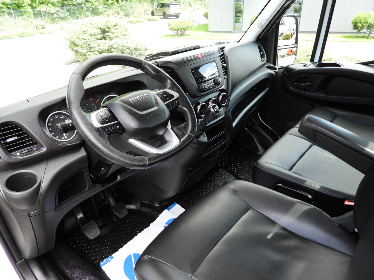 IVECO DAILY 35S16 STAKE BODY 10 PALLETS CRUISE CONTROL AIR CONDITIONING 160HP - الشاحنات الصغيرة المسطحة: صور 2 IVECO DAILY 35S16 STAKE BODY 10 PALLETS CRUISE CONTROL AIR CONDITIONING 160HP - الشاحنات الصغيرة المسطحة: صور 2